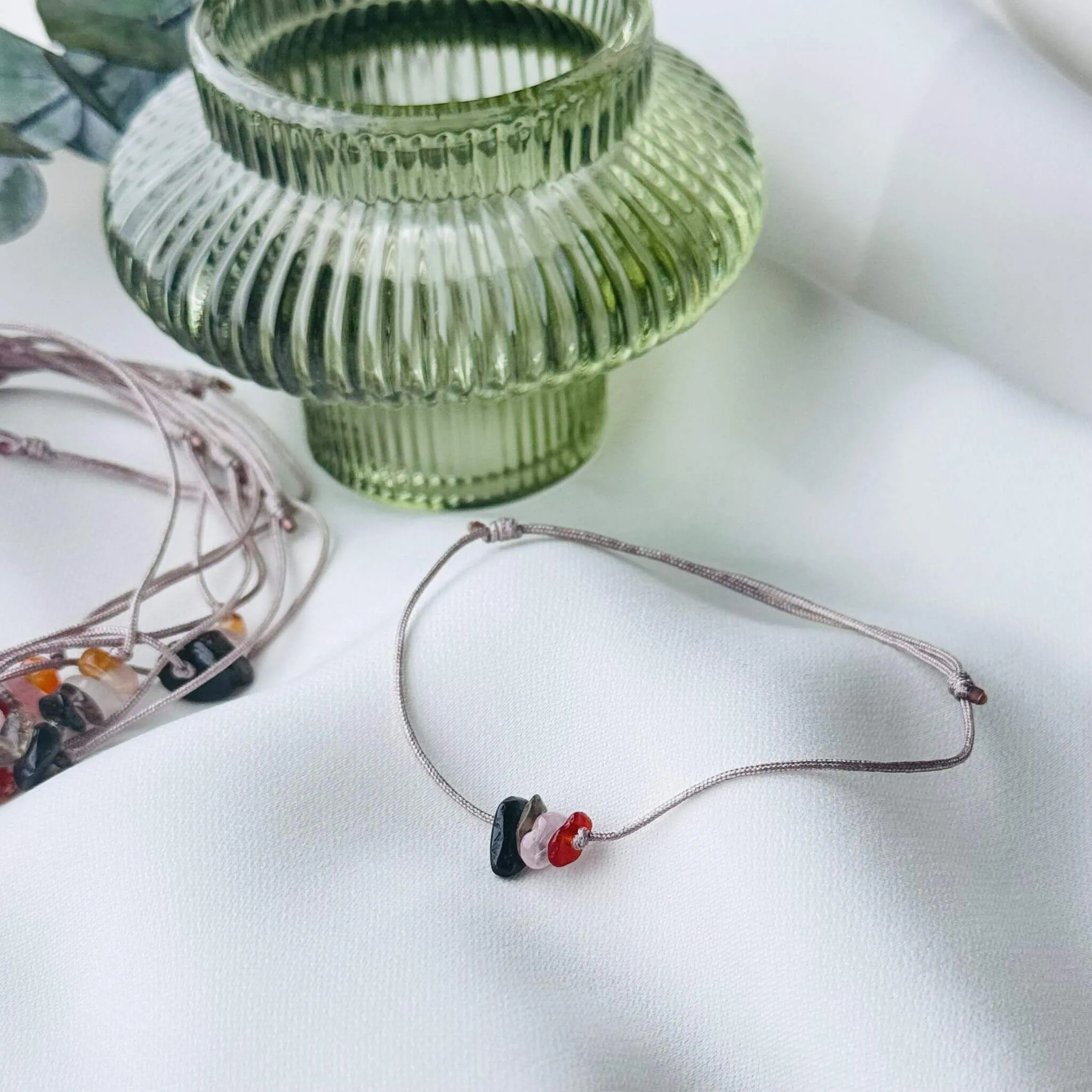 Bratara-cu-snur-si-pietre-naturale-–-Turmalina-Cuart-Fumuriu-Cuart-Roz-Cornalina-–-Putere-Interioara