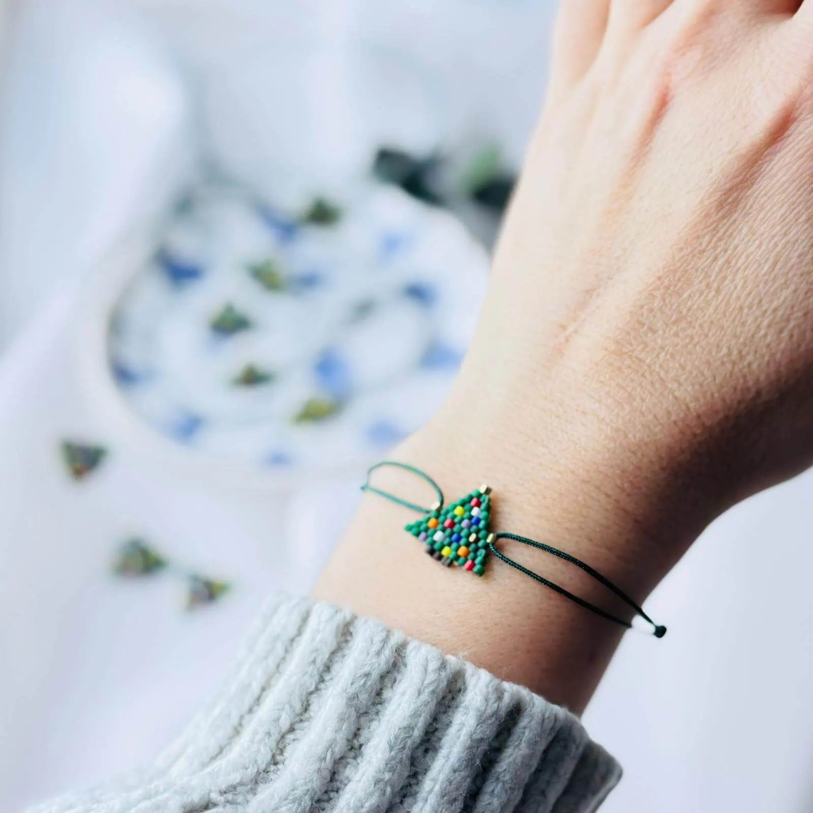 Bratara-snur-reglabil-si-bradut-miuky-delica