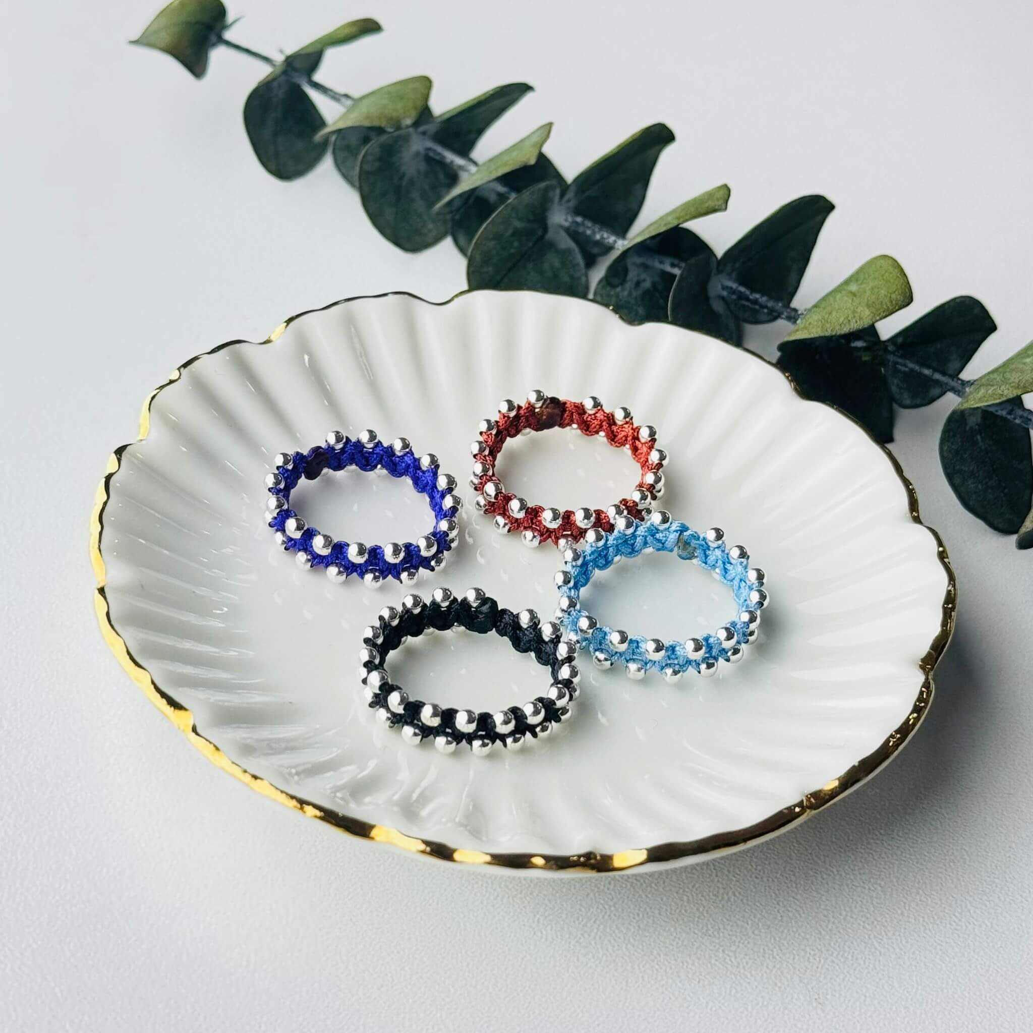 Inel-Handmade-din-Snur-Impletit-cu-Bile-din-Argint-925.-1