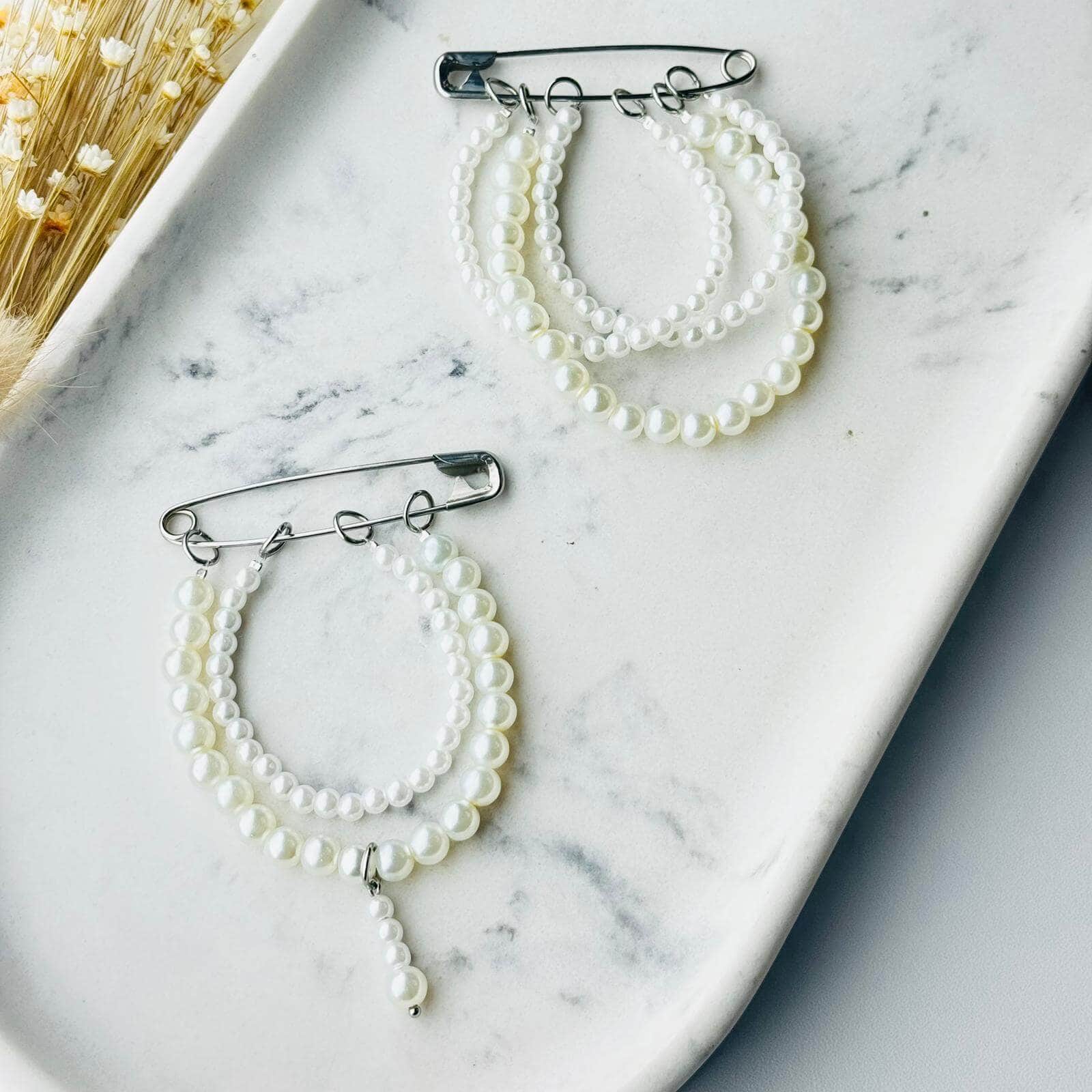 Set-2-Brose-Elegante-cu-Perle-din-Sticla-–-Accesorii-Rafinate-pentru-Rochii-Sacouri-1